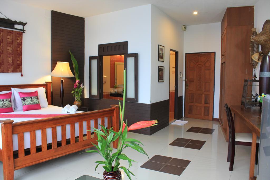 Mook Anda Hotel Phuket Exterior foto